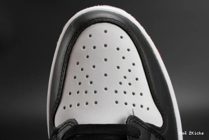 Jordan Cozy 317 Toe 1 555088-125 Retro Black 0801